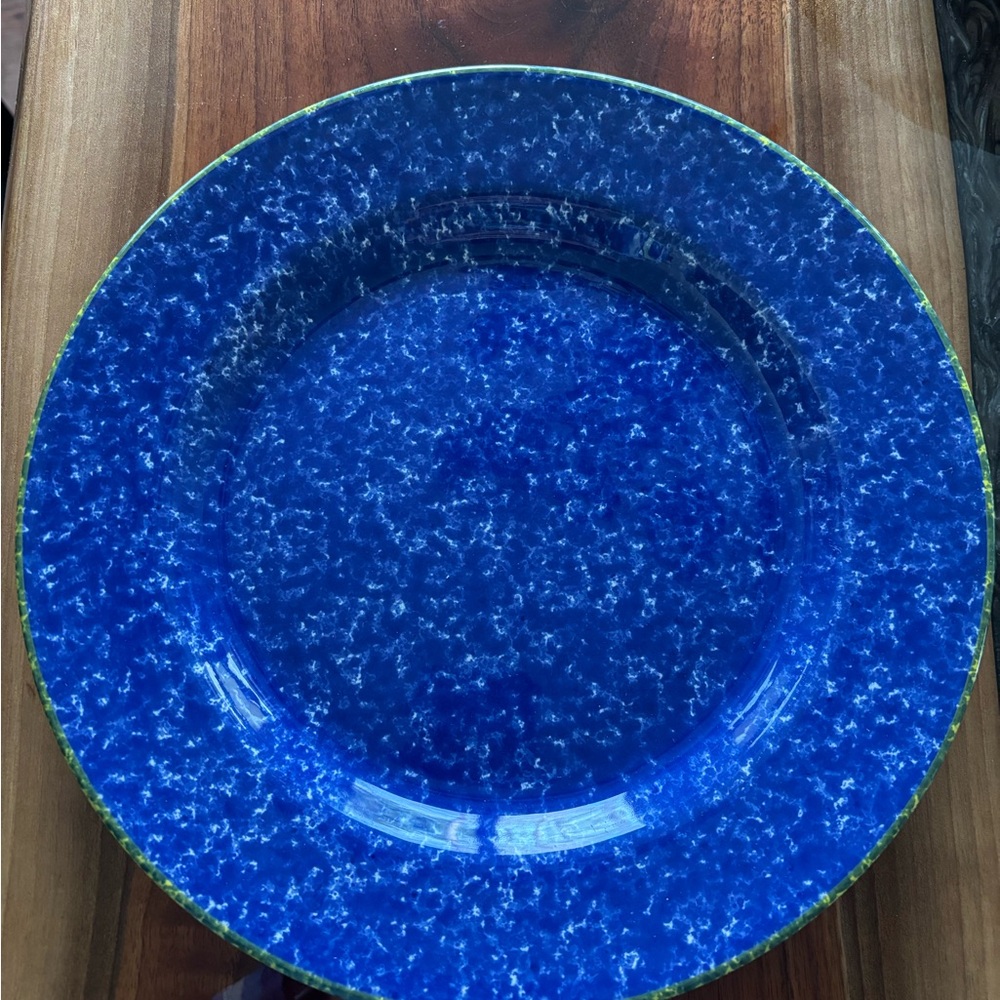 La primula sponge ware dinner plates (2) made in Italy